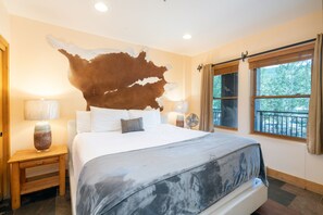 1 bedroom, iron/ironing board, free Internet, wheelchair access - Unobstructed Mountain Views From Private Balcony in This Stunning 1-Bedroom Resi (Mountain Village)