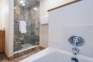 Hair dryer, towels - Nature Views Galore In This Private 3-Bedroom Corner Unit (Mountain Village)