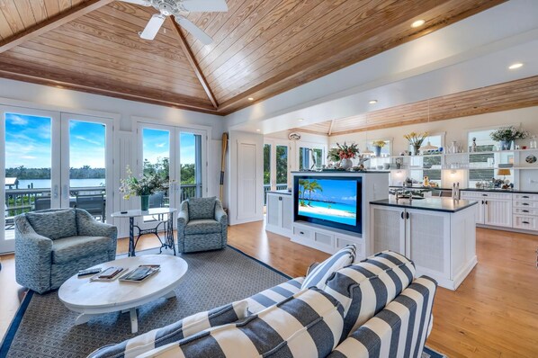 Flat-screen TV, DVD player - Roosevelt Cottage | Gulf to Bay Getaway Along Captiva 'Tween Waters Stretch. (Captiva)