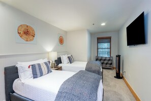 2 chambres, fer et planche à repasser, accès à Internet