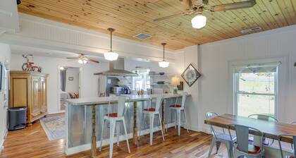 Secluded Marshall Farmhouse w/ Hot Tub!
