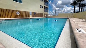 Pool - Vacation Villas #335 - Beachfront Condo with Amazi (Fort Myers Beach)