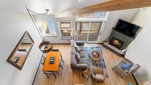 Unclassified image, 2 of 70, button - Near Lake Trail! Hot Tub! Walk to Dining, Shops, Brewpub, Bike Rental (Frisco)