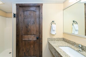 Hair dryer, towels - Updated Hotel Room With Kitchenette, Seating Area at the Mountainside Inn (Telluride)
