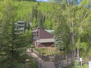 Exterior - Clean, Spacious Suite in Prime Riverside Location (Telluride)