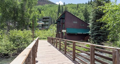 Private Manitou Lodge Room With Two Decks Overlooking the River