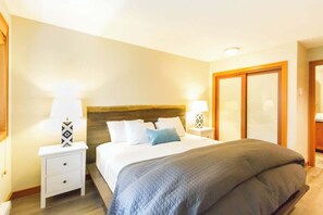 4 Schlafzimmer, Bügeleisen/Bügelbrett, kostenloses WLAN, Bettwäsche
