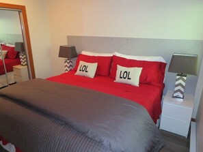 4 bedrooms, iron/ironing board, free WiFi, bed sheets