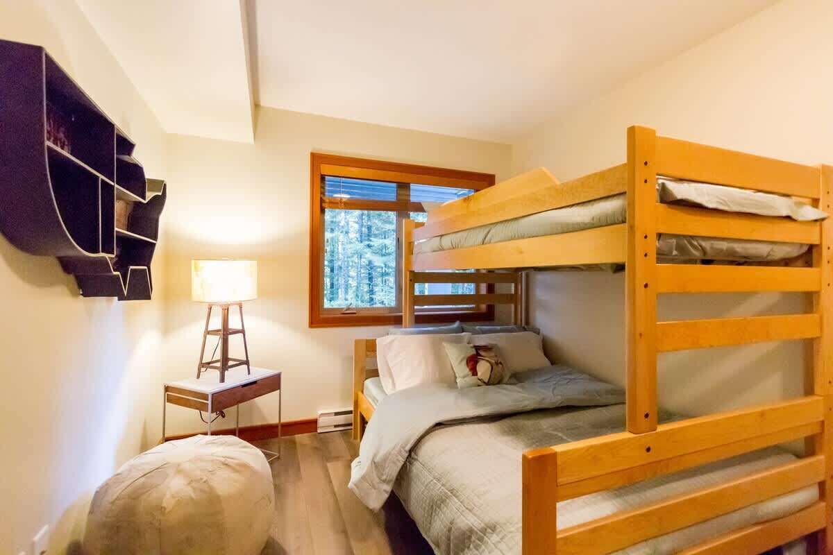 4 chambres, fer et planche à repasser, Wi-Fi gratuit, draps fournis