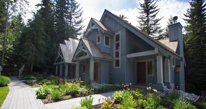 Ski Home, Free Shuttle, Communal Hot Tub