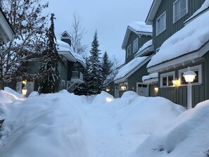 Exterior - **Newly Renovated** Panoramic Views, No car Needed, Village Location! (Whistler)