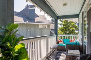 Property grounds - **Newly Renovated** Panoramic Views, No car Needed, Village Location! (Whistler)