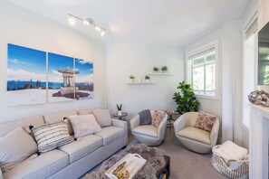 Smart TV, fireplace, streaming services, offices