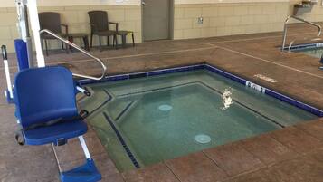 Indoor spa tub