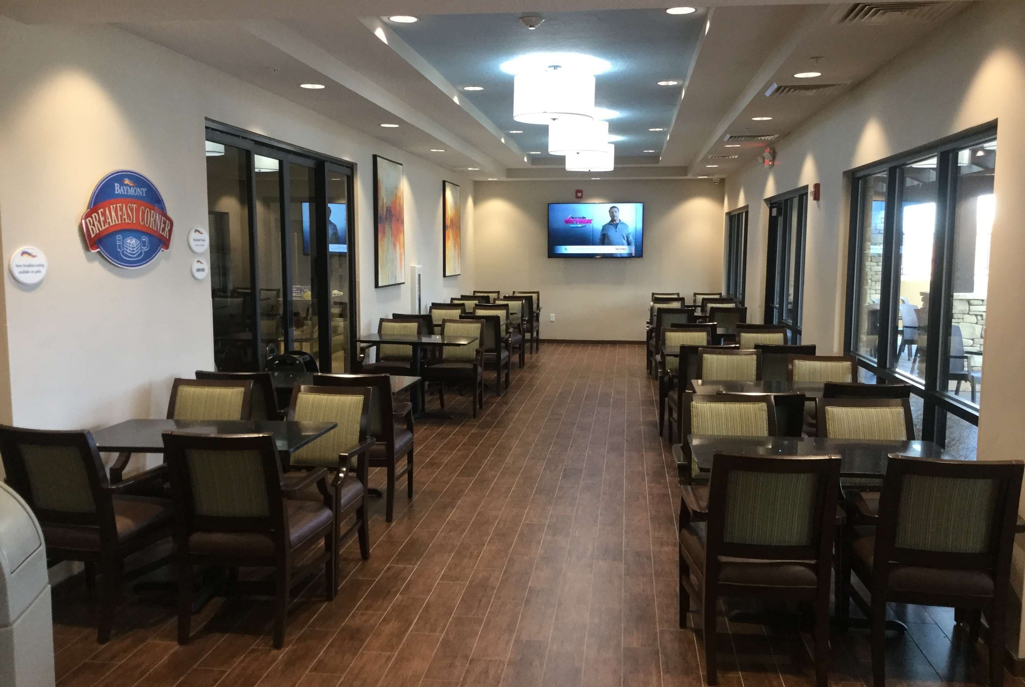 含每日吃到飽早餐