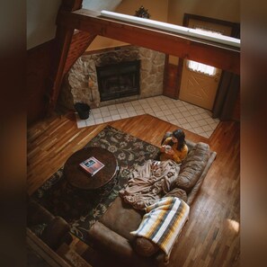 Älytelevisio, takka, DVD-soitin