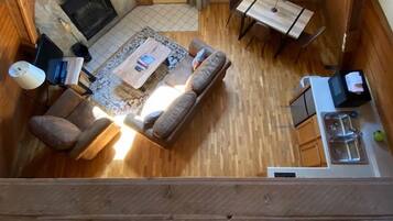 Smart TV, fireplace, DVD player