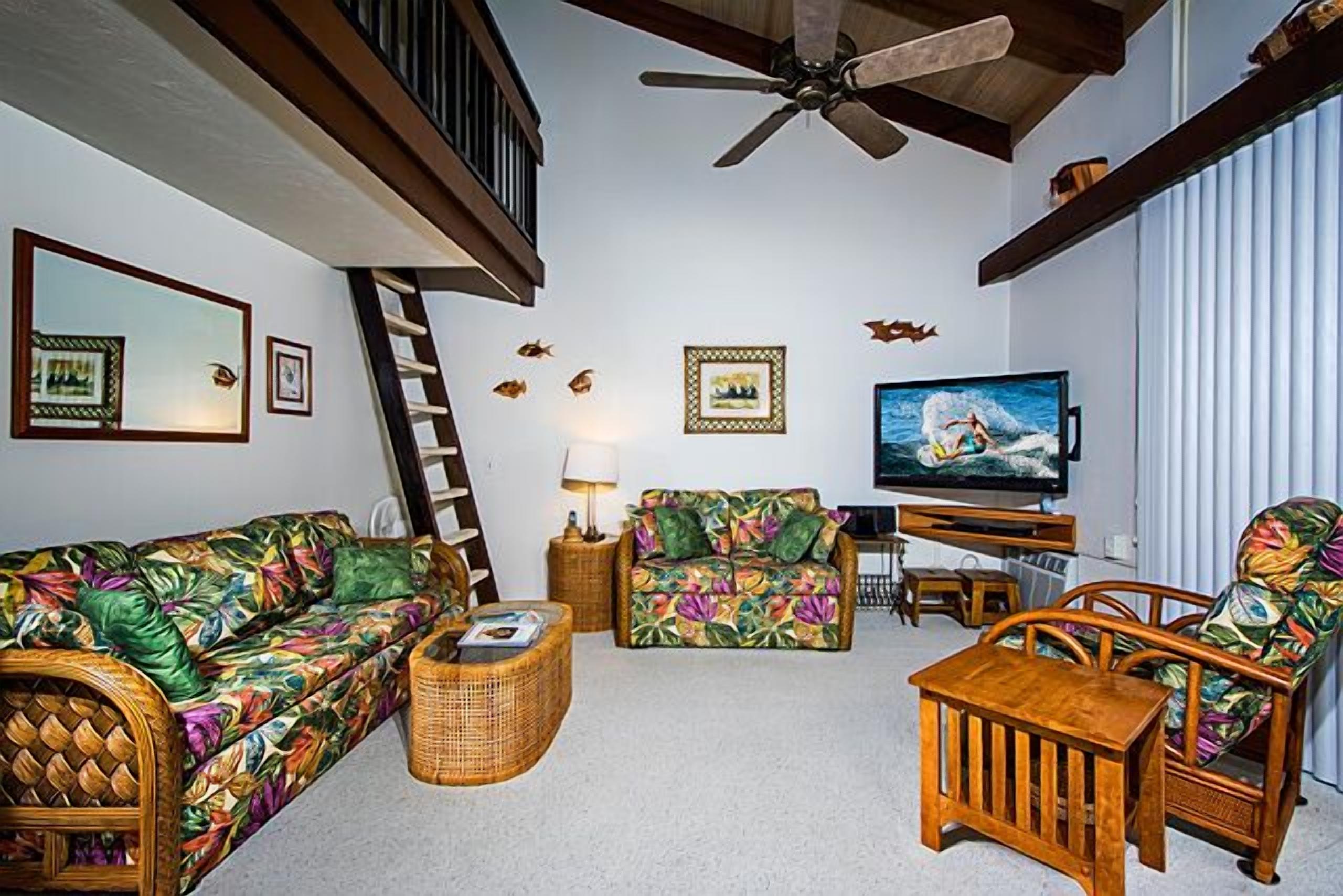 Kona Makai 3-302  Gorgeous top floor unit, spacious condo! Recently updated!
