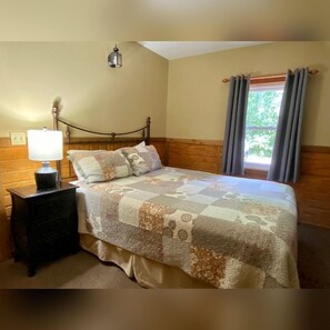 2 bedrooms, internet, bed sheets - A-Frame #12 - Hosted by The Chalets (Logan)