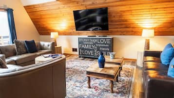 Smart TV, fireplace, DVD player