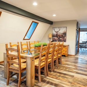 Dining - Fallswood Lodge - Hosted by The Chalets (Logan)