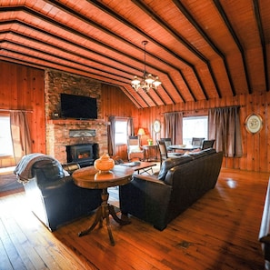 Smart TV, fireplace, DVD player