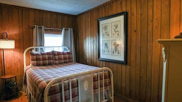 2 sovrum, internet och sÀngklÀder