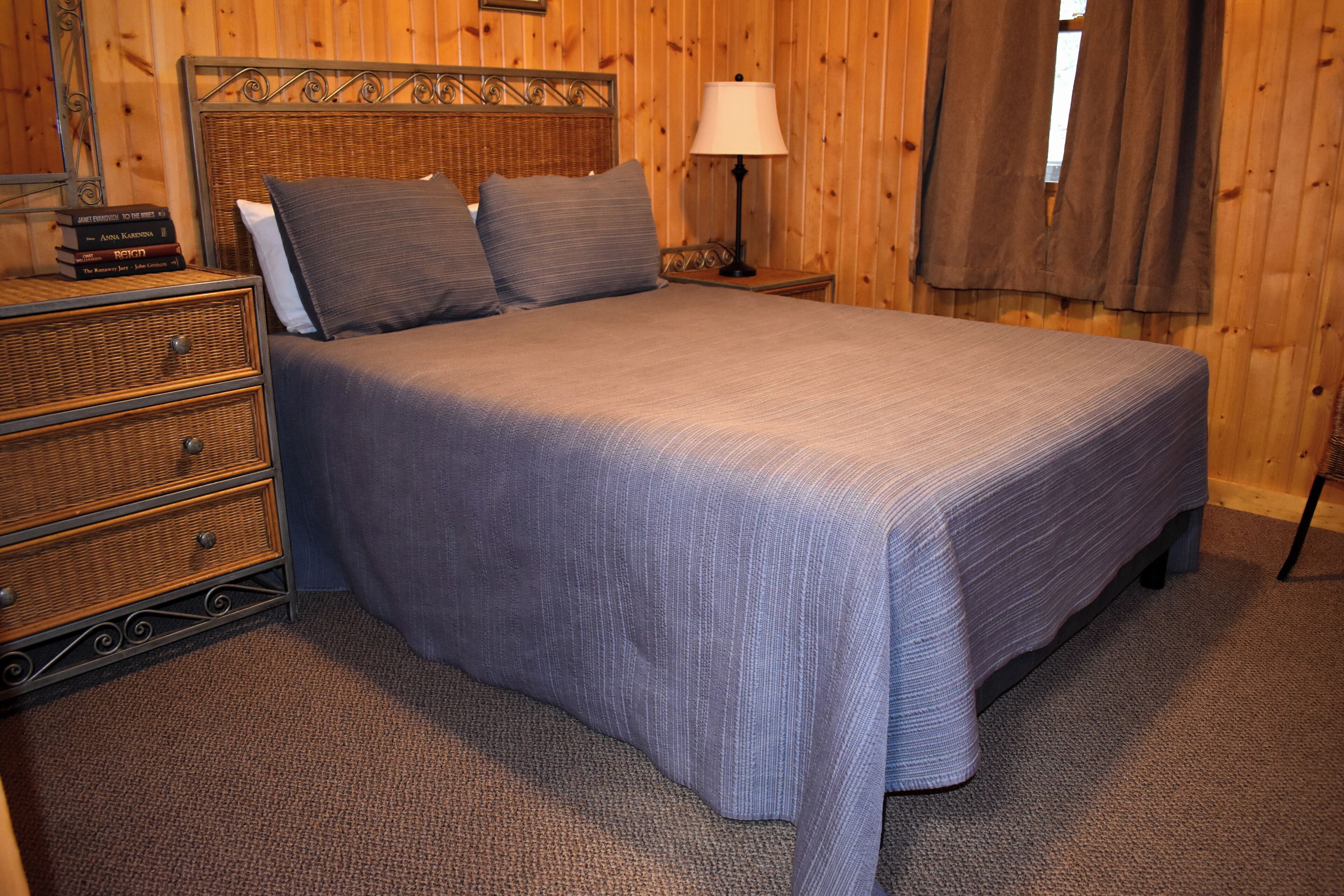 2 多间卧室、上网接入、床单