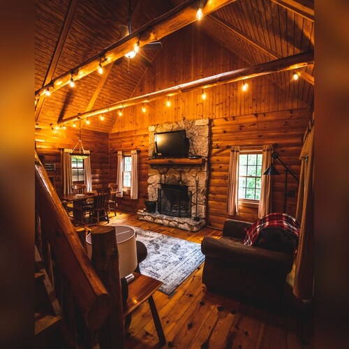 Pine Creek - Hosted by The Chalets