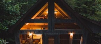 Laurelwood - Hosted by The Chalets