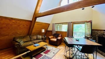 Smart TV, chimenea y reproductor de DVD