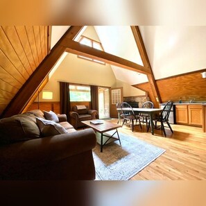 Televisor intel·ligent, llar de foc i reproductor de DVD