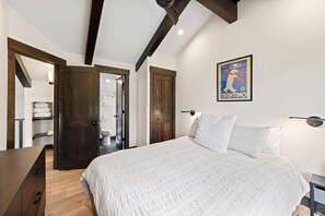 3 chambres, fer et planche Ă repasser, Wi-Fi, draps fournis