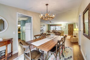 Dining - 1 Mi to Lake Texoma! Family Home in Woodsy Setting (Pottsboro)
