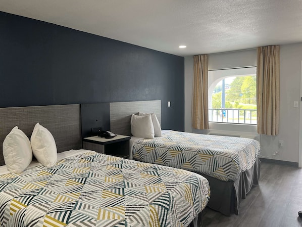 Desk, free WiFi - Motel 6 Vicksburg, MS (Vicksburg)