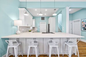 Unclassified image, 2 of 50, button