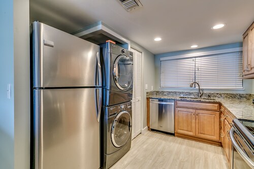 Ylellinen Oceanfront kolmen makuuhuoneen kahden kylpyhuoneen huoneisto Carolina Dunes! (3. kerros)