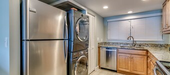 Condominio de lujo frente al mar de tres habitaciones y dos baños en Carolina Dunes. (3er piso)