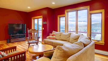 Smart TV, DVD player, books