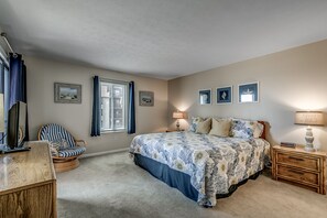 3 chambres, fer et planche à repasser, Wi-Fi gratuit, draps fournis