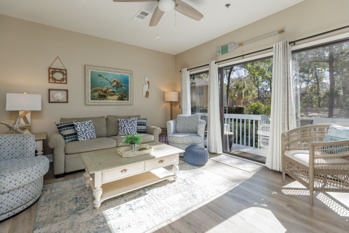 82 Ocean Breeze: 2 Bed/2.5 Bath Pet Friendly Villa, Free Bikes, Tennis, Pool