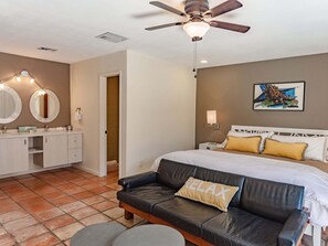 3 chambres, fer et planche à repasser, Wi-Fi gratuit, draps fournis