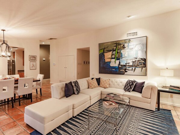 Smart TV, fireplace, DVD player, table football