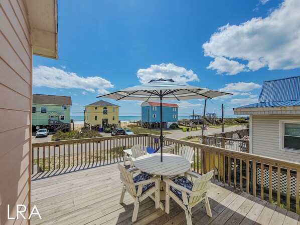 تناول الطعام بالخارج