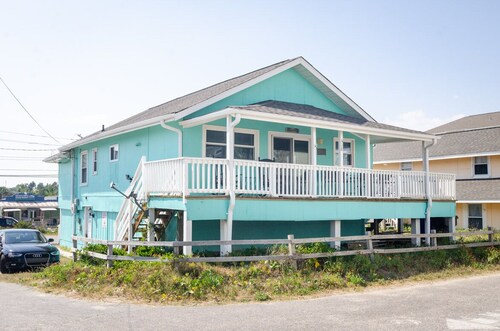 Cozy ocean view home near the boardwalk!