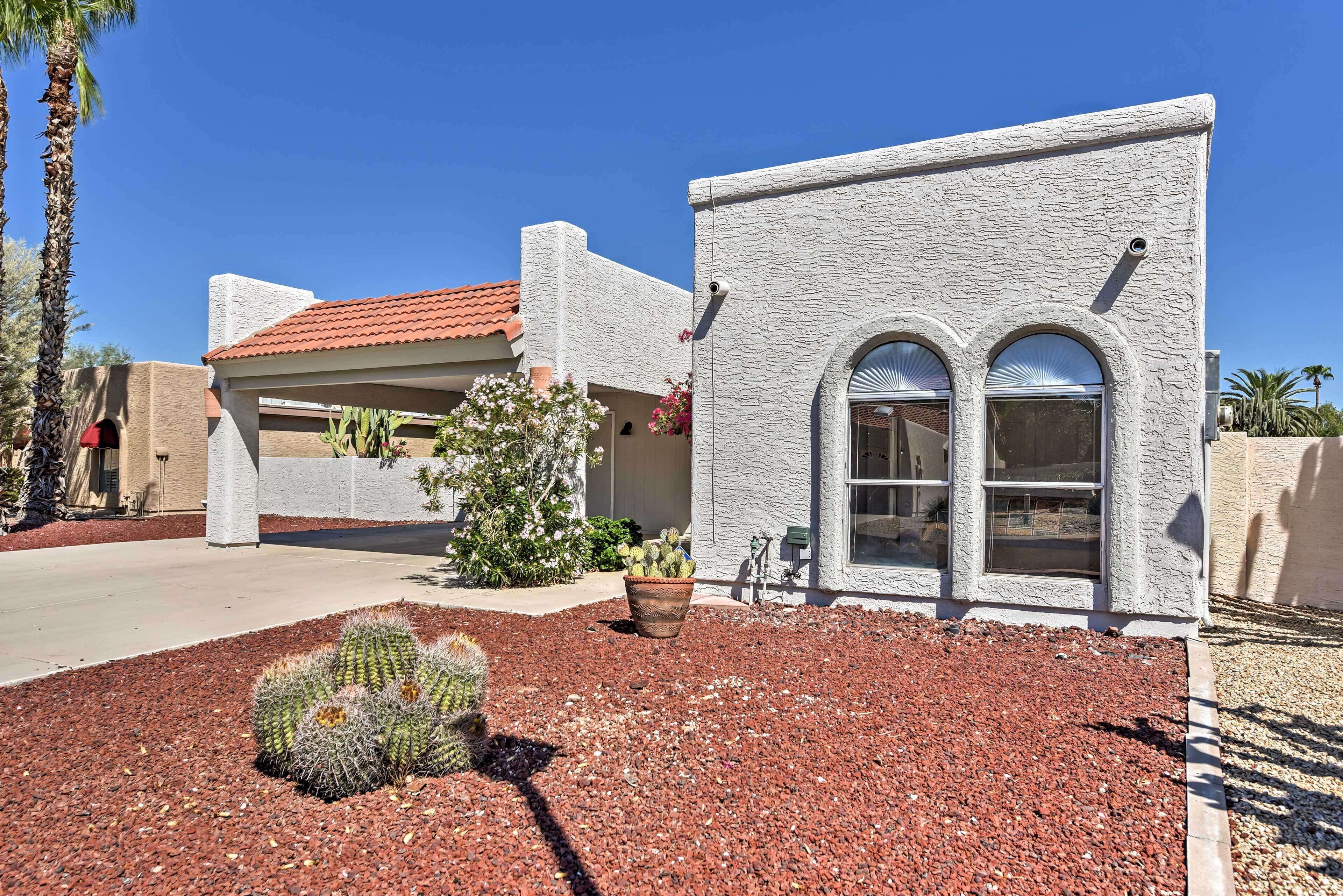 Peaceful Sun Lakes House w/ Community Pool + Golf!