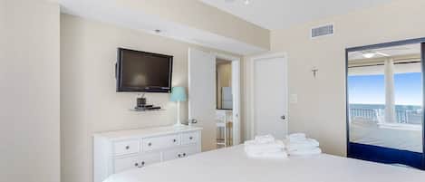 3 habitaciones, tabla de planchar con plancha, wifi y ropa de cama