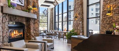 المنشأة من الداخل