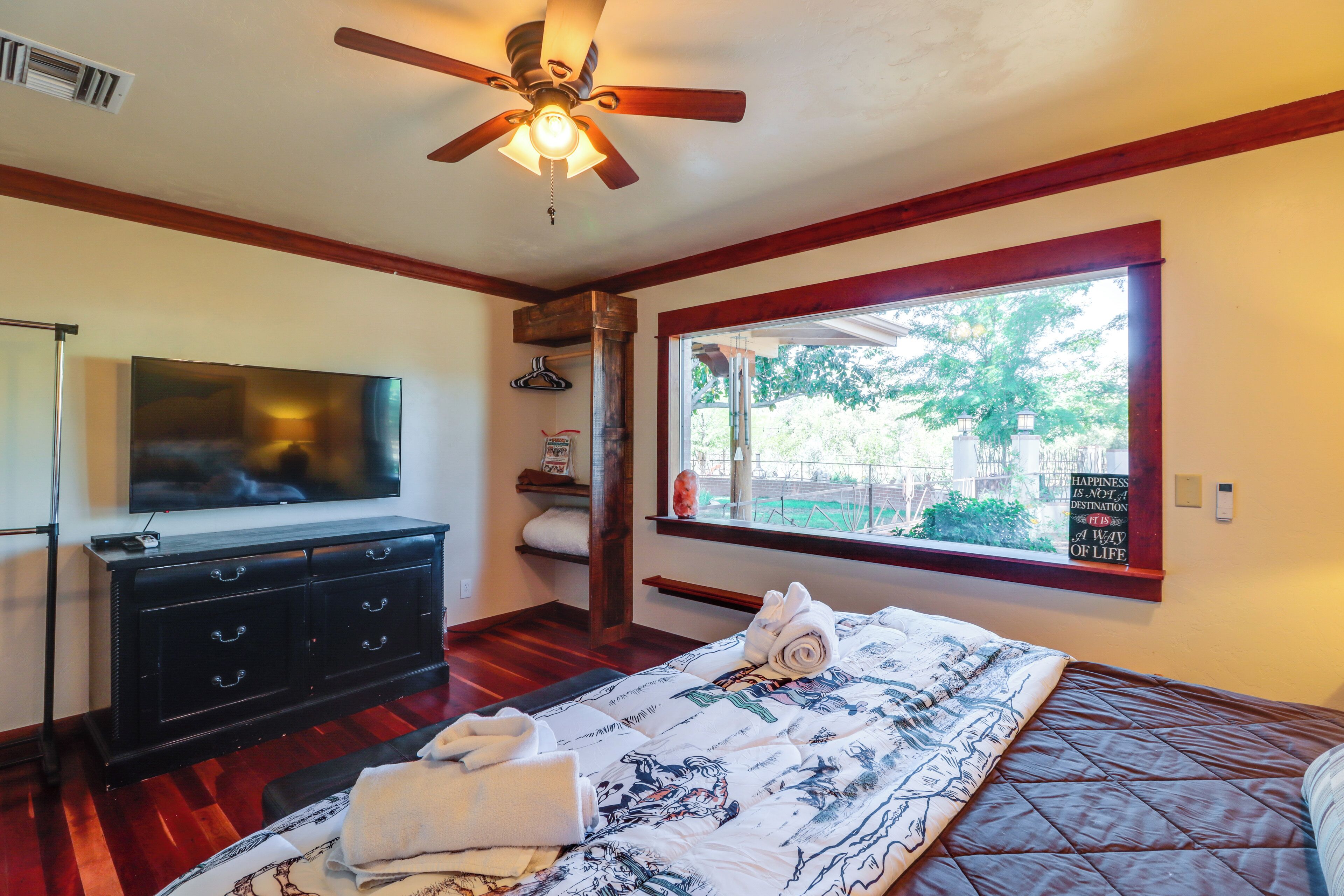 1 bedroom, iron/ironing board, internet, bed sheets