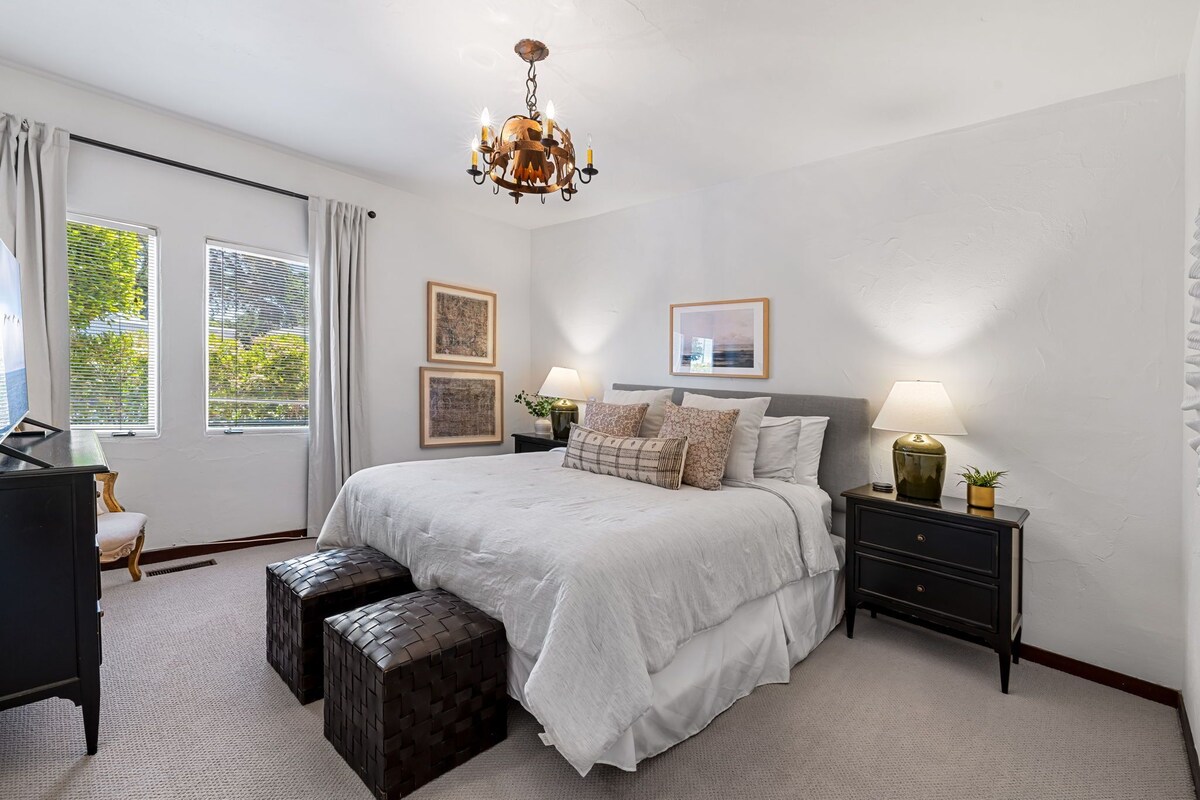 Photo 29 of 3263 Villa by the Sea ~ Newly Remodeled, Bay View
